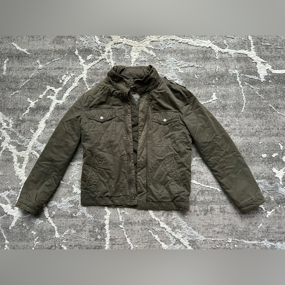 Levi Men’s Army Green Quilted Bomber Jacket with Packable Hood - Picture 2 of 5